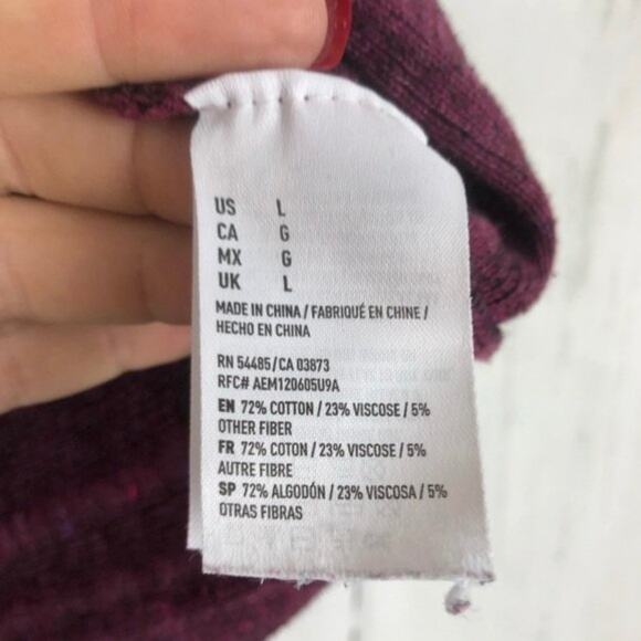 American Eagle Sweater Women L Burgundy Stripe V-Neck Button Cropped Knit Top - Picture 7 of 7